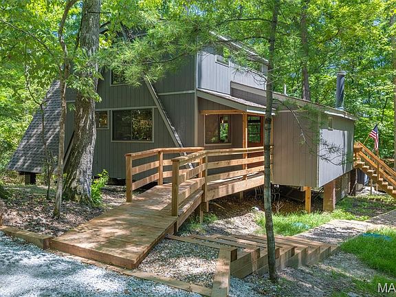 3rd image of 444 Foxfire Circle Dr