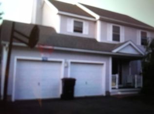 25 Brentwood Dr, Farmington, CT 06032