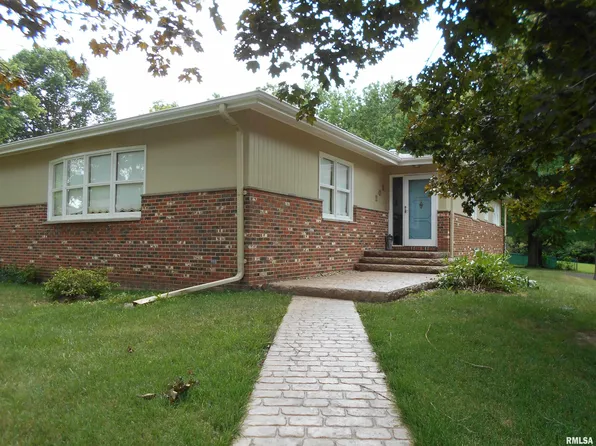 205 Seckman Dr, Colchester, IL 62326