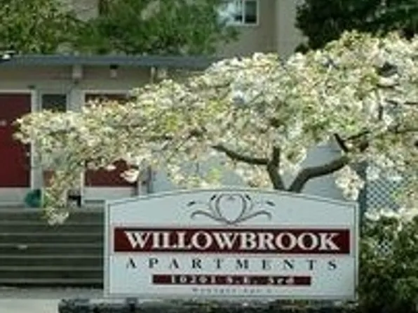 Willowbrook Apartments, 10201 SE 3rd St #1, Bellevue, WA 98004