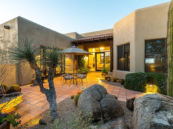 5th image of 8300 E Dixileta Dr Unit 250