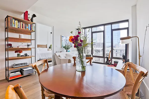 Rented by Compass | media 19