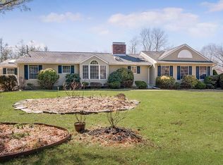 22 Maple Ave, Setauket, NY 11733