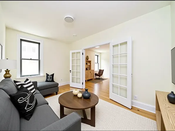 201 East 30th Street image 7 of 8