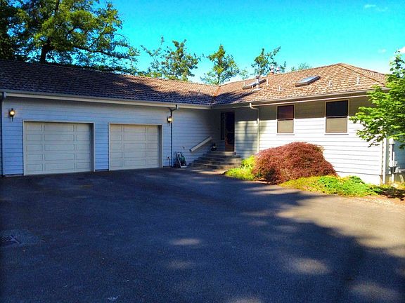 2nd image of 6120 Pioneer Way E