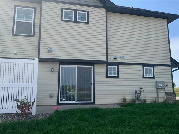 5151 Long Pointe Pass, Woodbury, MN 55129