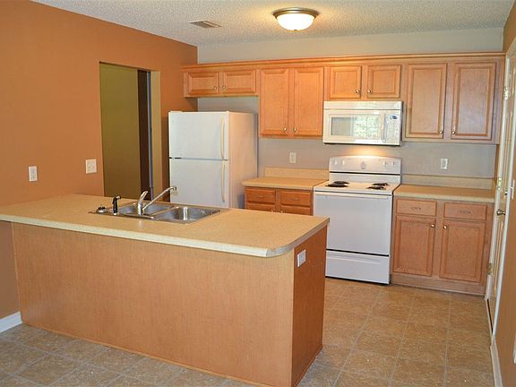 2nd image of 6821 Lonesome Pine Ln