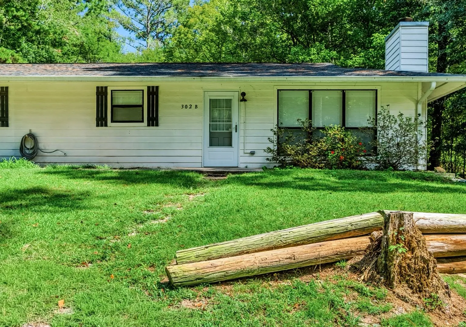 Move-In Ready Pet Friendly 2BR Duplex in Auburn, GA — Photo 2
