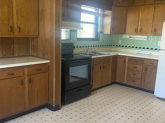 3rd image of 1686 Kellywood Ave