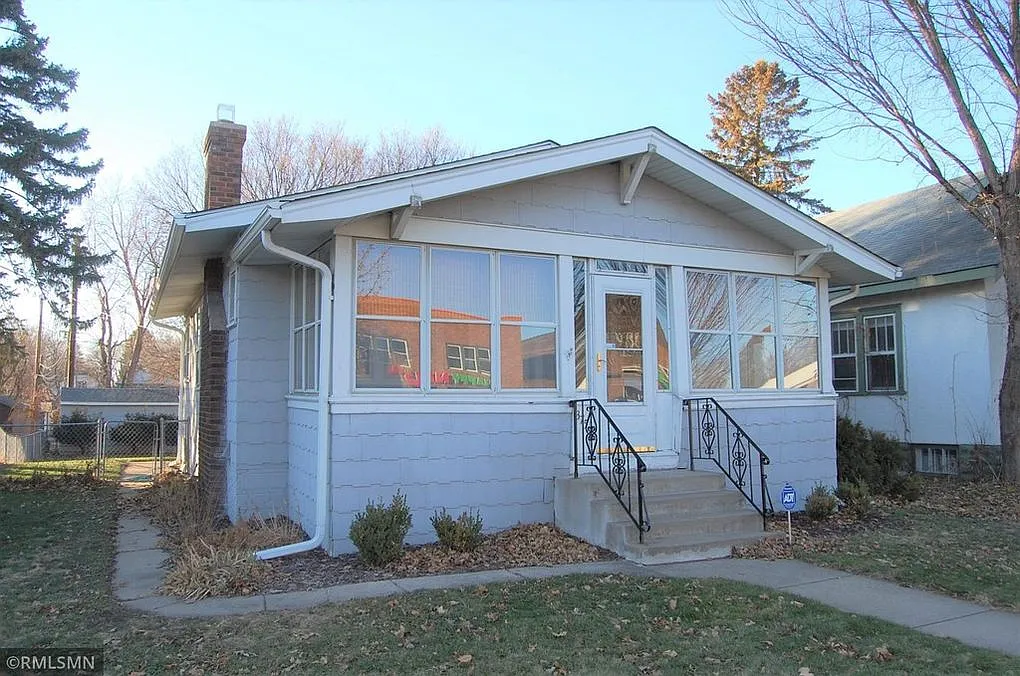 6 bed, 3210 sqft, $3,450 — Photo 1