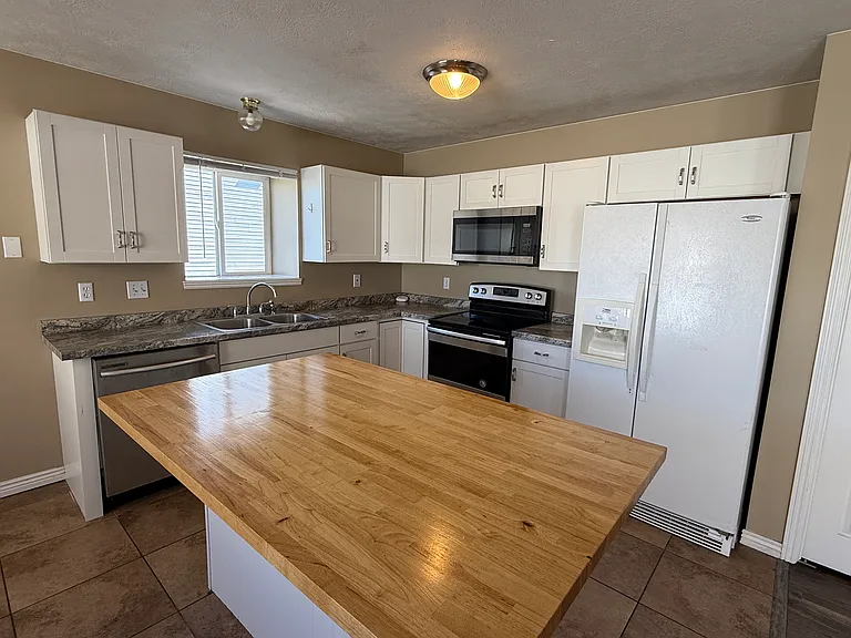 4091 S 1100 W — Photo 6