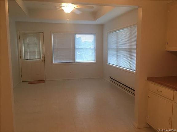 3rd image of 102 Northumberland Dr
