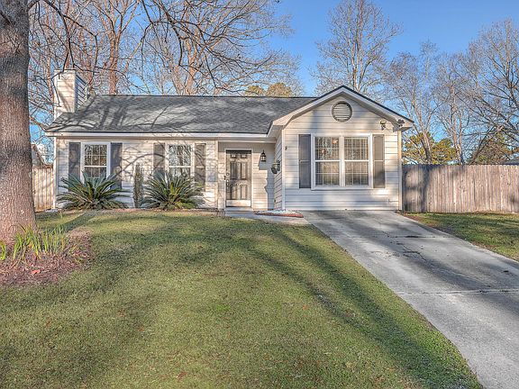 4th image of 404 White Church Ln