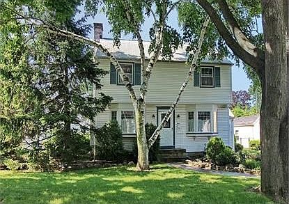 2nd image of 1856 Berkshire Dr