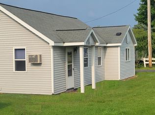 10245 E Cherry Bend Rd, Traverse City, MI 49684