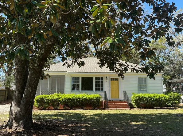 25 Carmel Dr, Statesboro, GA 30458