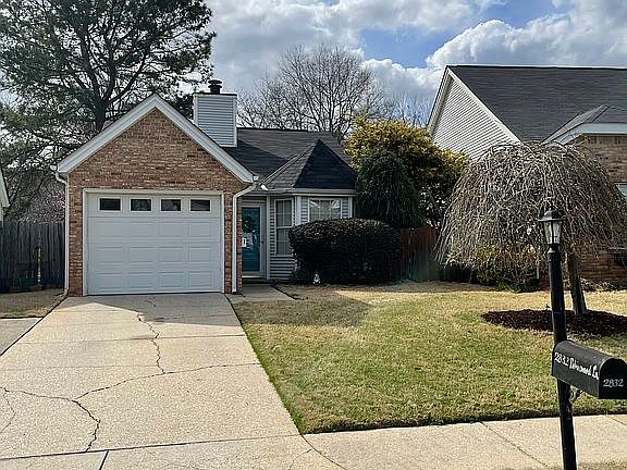 2nd image of 2832 Robinwood Ln