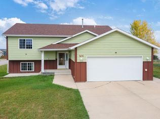 304 Freude Ln, Box Elder, SD 57719