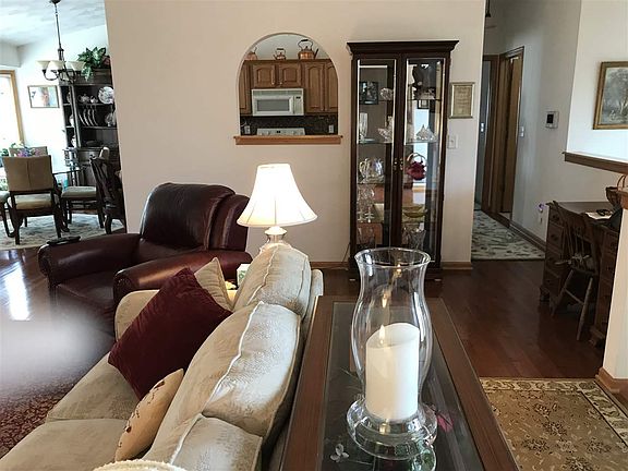 4th image of 5414 Falcon Crest Dr