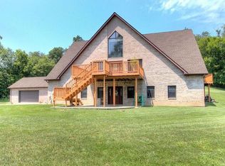 1000 Keeneland Ln, Hurricane, WV 25526