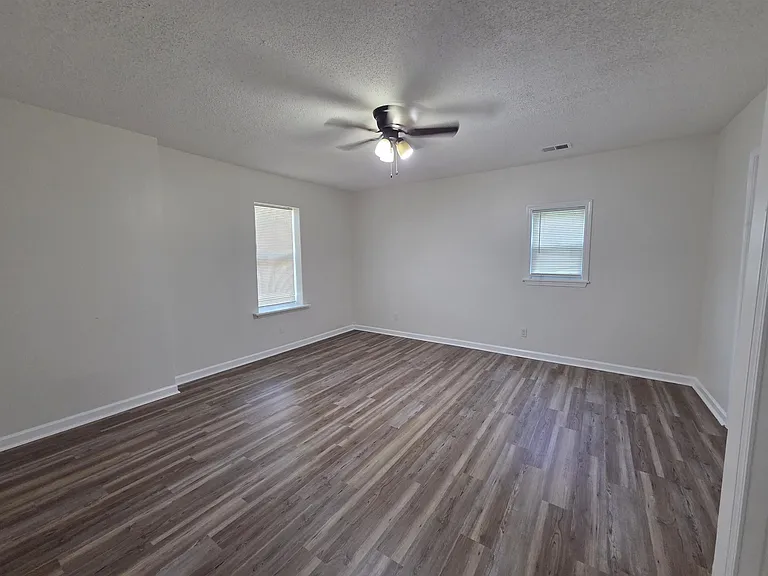 1495 Alta Vista Ave — Photo 23