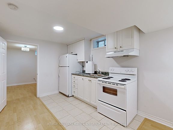 4th image of 157 Amulet Cres #Basement