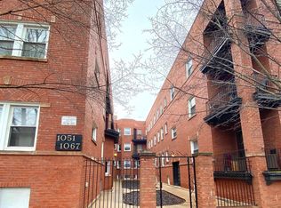 1057 W Dakin St, Chicago, IL 60613