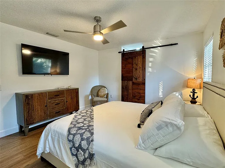 3409 45th St W — Photo 10
