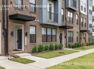 1206 Coach Station Aly #101, Raleigh, NC 27601