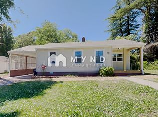 701 Woods Dr, Statesville, NC 28677