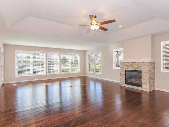 3rd image of 1401 Monterey Pine Dr