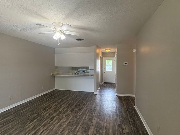 2nd image of 520 Landview Dr Unit C