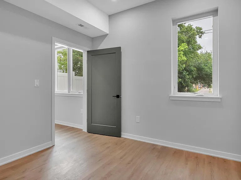 1625 W Thompson St #2 — Photo 6