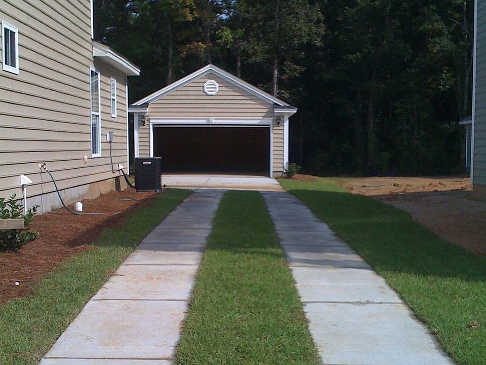 2nd image of 204 Old Savannah Dr