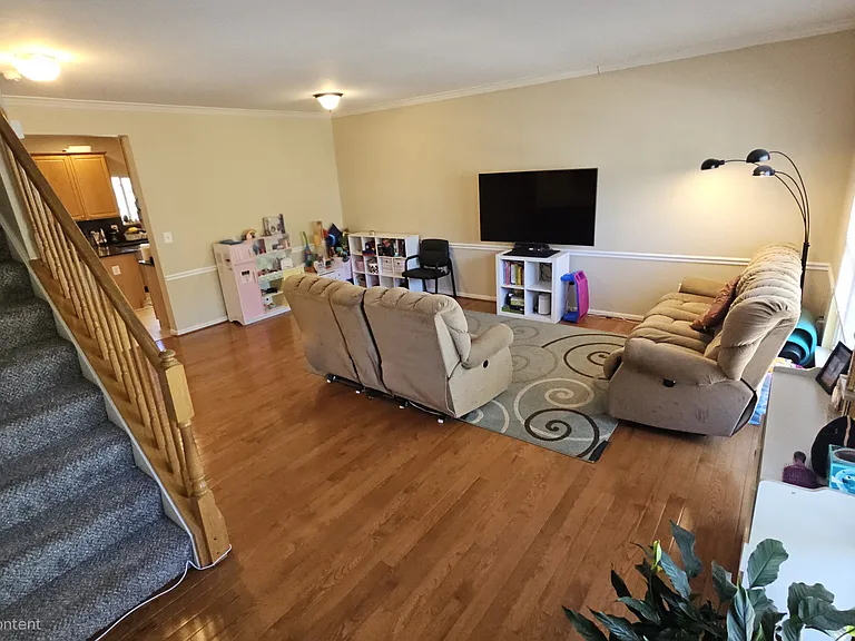 12327 Malvern Way — Photo 9