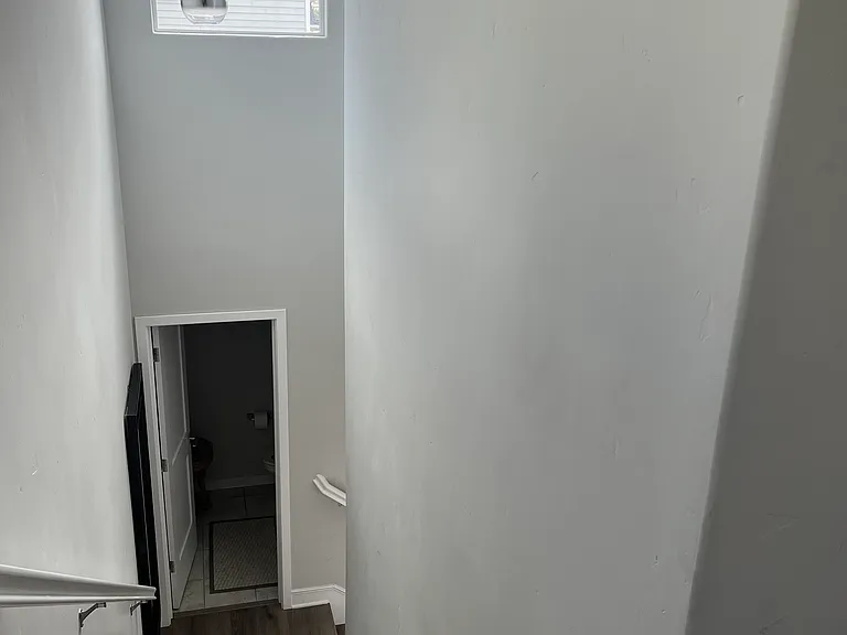 102 Fonseca St — Photo 10