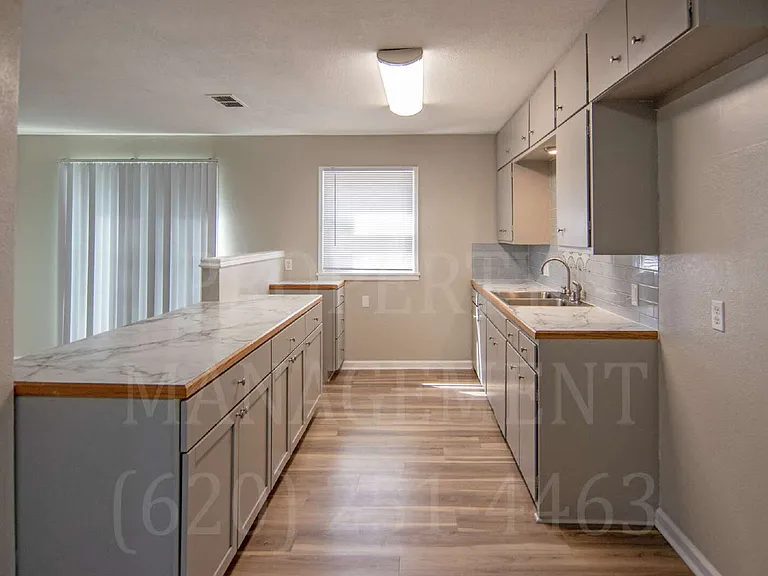 608 Waverly Way — Photo 10