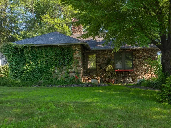 153 Hyland St, Amery, WI 54001