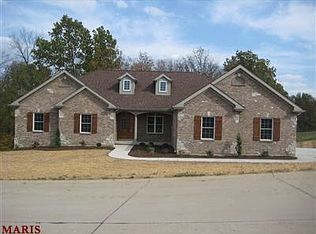786 Southern Hills Trl, Washington, MO 63090