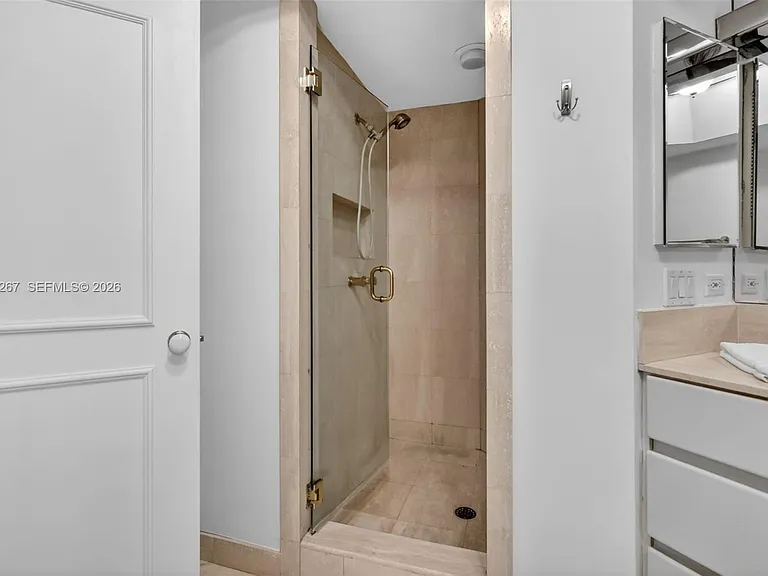 3000 Island Blvd #2305 — Photo 35