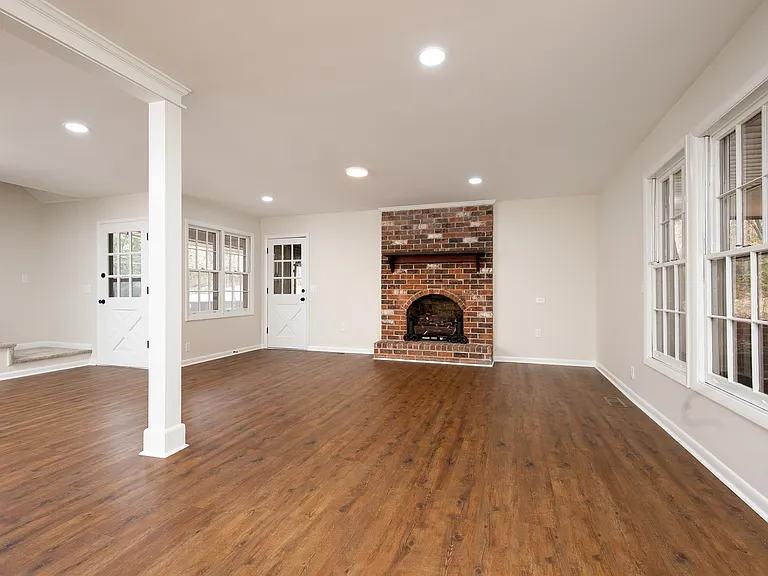 10117 Shades Rd SE — Photo 4