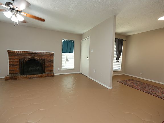 4th image of 7727 Meadow Park Dr #115