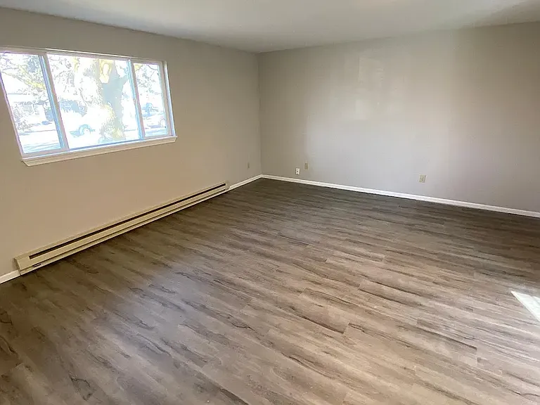 506 N Sampson St — Photo 3