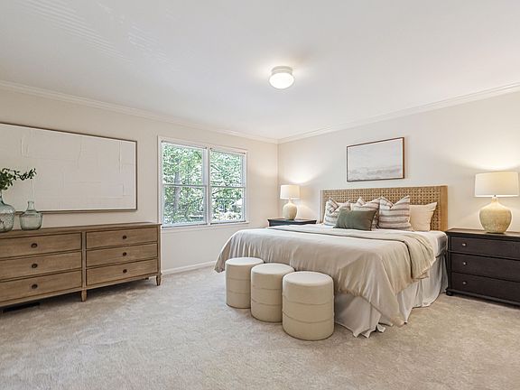 5th image of 1523 Woodcroft Dr