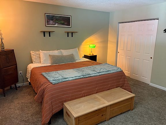 3rd image of 616 King St #1