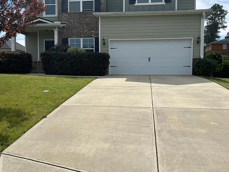 1723 Chesil Dr — Photo 1