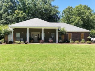 396 Devonport Cir, Raymond, MS 39154