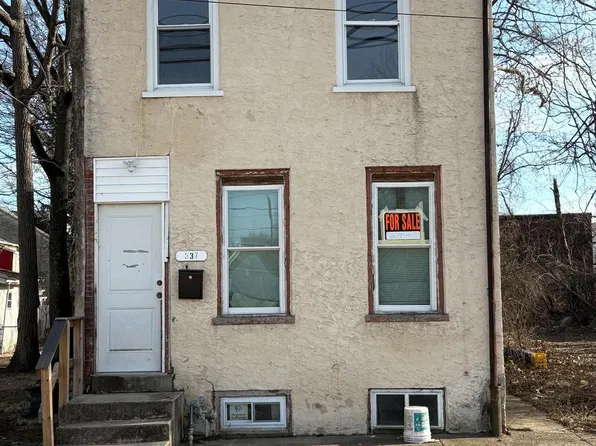 337 E 10th St, Chester, PA 19013