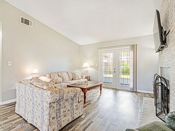 3rd image of 3645 Valley Forge Dr