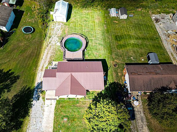 4th image of 291 Whispering Hills Ln